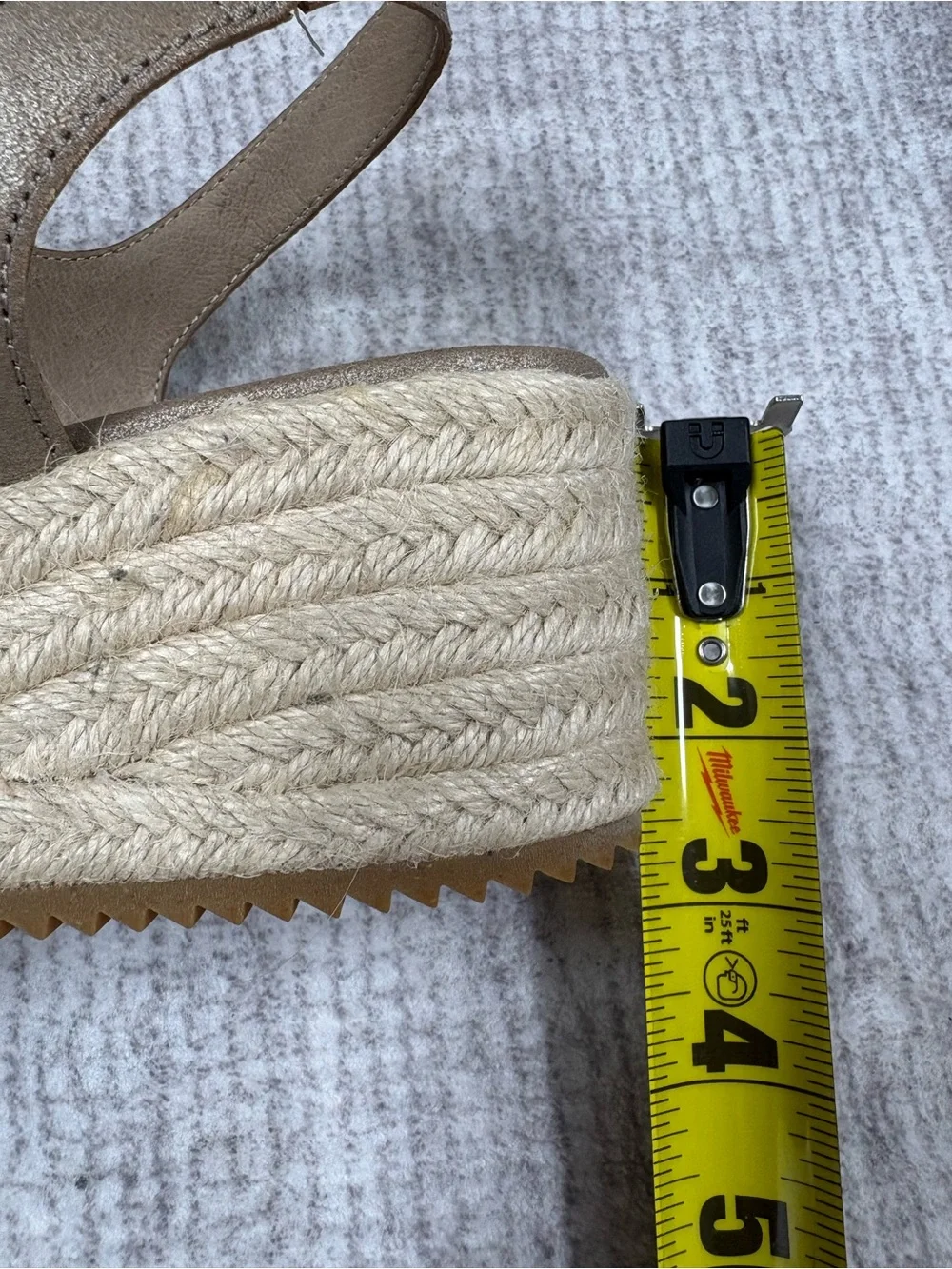 Eileen Fisher Nessa Espadrille Wedge Sandals Womens Sz 8 Metallic Platinum